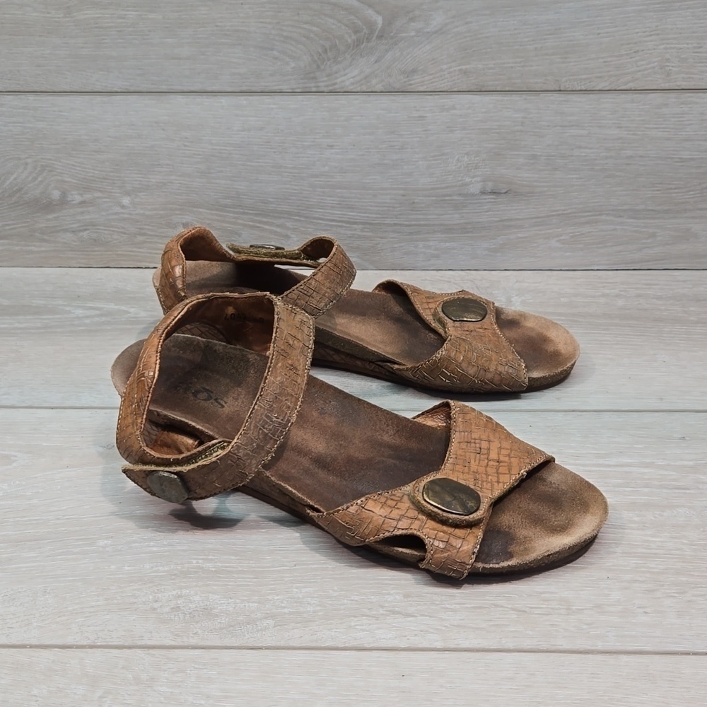 Taos Womens Hook&loop Sandals Wedge Shoes sz 40/9